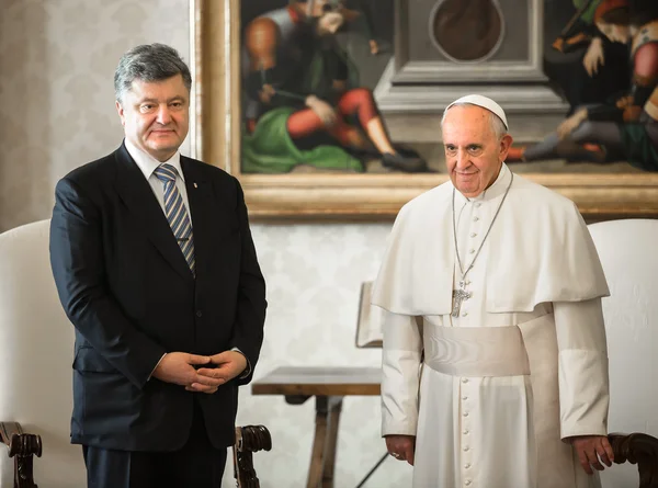 Petro Poroshenko ve Papa Francis — Stok fotoğraf