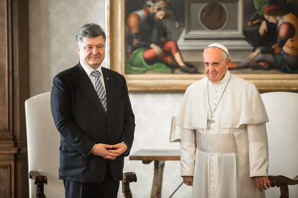 Petro Poroshenko ve Papa Francis — Stok fotoğraf