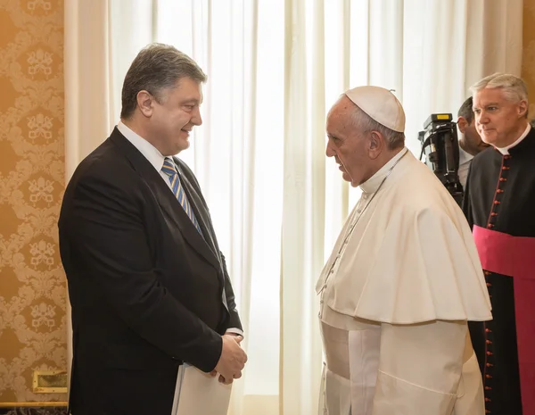 Petro Poroshenko y el Papa Francisco —  Fotos de Stock