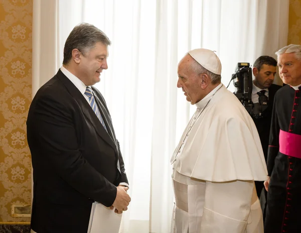 Petro Poroshenko y el Papa Francisco —  Fotos de Stock