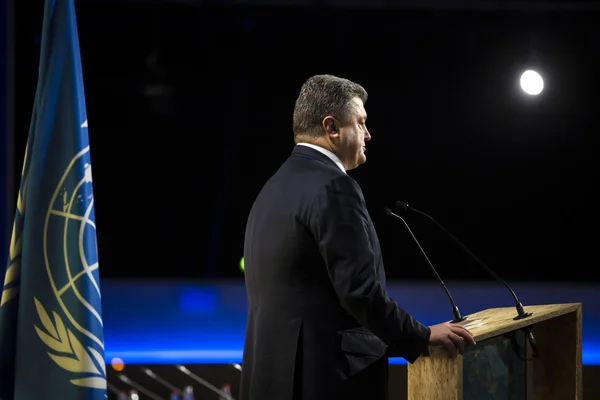 Petro Poroshenko op het VN-panel klimaatverandering conferentie in Parijs — Stockfoto