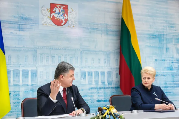 石油 Poroshenko とダリア Grybauskaite — ストック写真