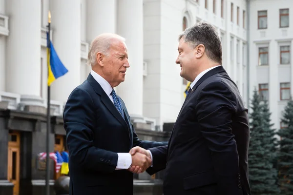 Joe Biden ve Kiev Ukrayna Petro Poroshenko başkanı — Stok fotoğraf