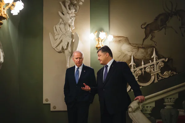 Joe Biden och Petro Poroshenko — Stockfoto