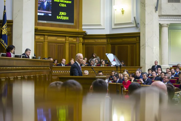 ウクライナの Verkhovna Rada でジョセフ ・ バイデン米国副社長 — ストック写真