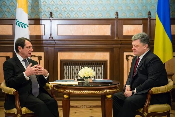 Petro Poroshenko ve Nicos Anastasiades — Stok fotoğraf