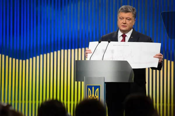 Presskonferens av Ukraina petro poroshenko ordförande — Stockfoto