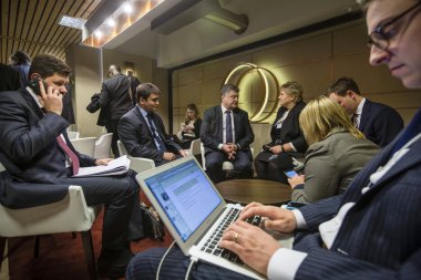 Petro Poroshenko ve Erna Solberg Davos