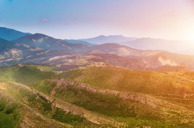 Dağlarda muhteşem bir gün batımı..