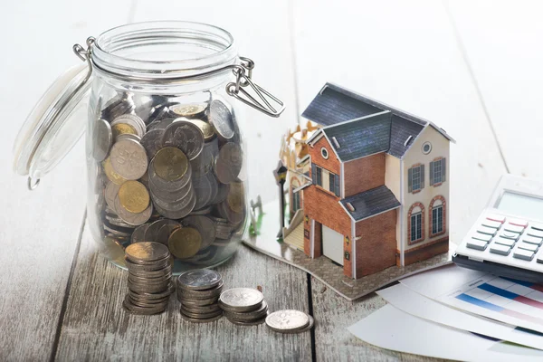 De lening van het huis op tafel — Stockfoto