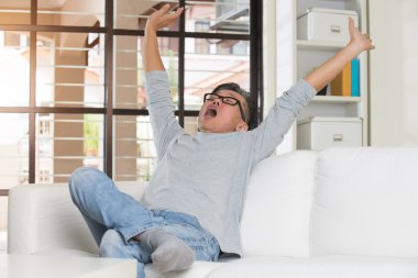 Asyalı erkek duygu uykulu olgunlaştı