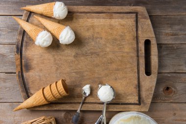 Vanilyalı dondurma. 