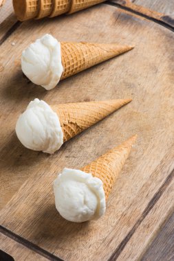 Vanilyalı dondurma. 