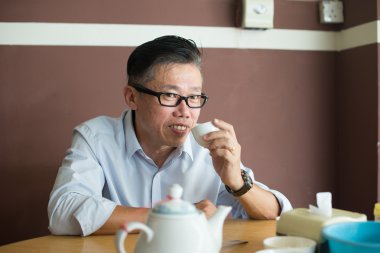 Asya komuta sizde çay keyfi