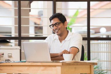 Casual Hint iş adamı  