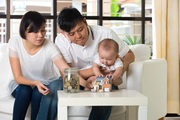 Asian parents with education concept — Stock Photo, Image