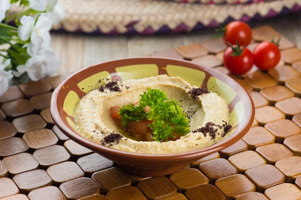 hummus popular arabic food