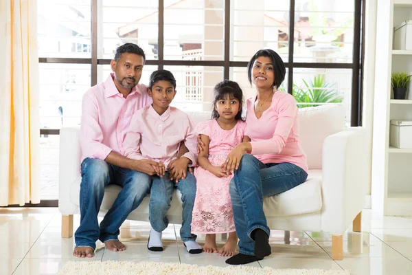 Indická rodina — Stock fotografie