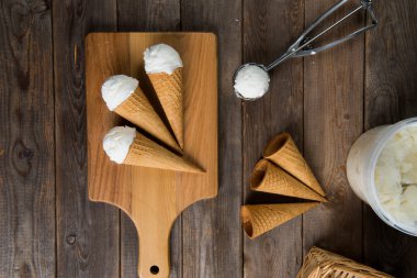 vanilyalı dondurma ile hazırlık