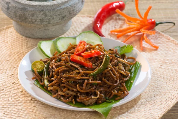 Spicy fried noodle with pork — Stock Photo, Image