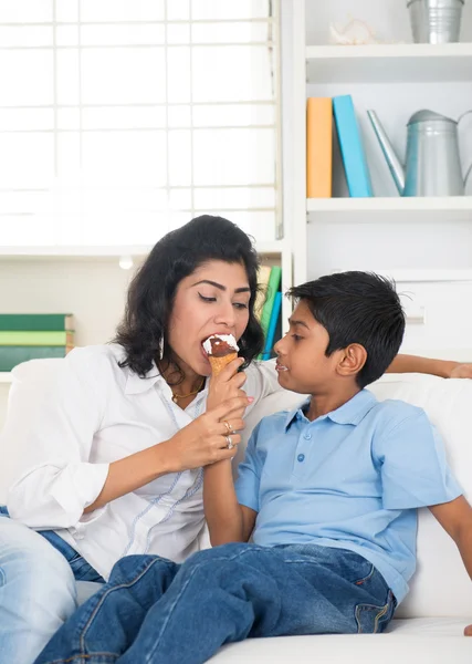 Indian mother and son bonding — Stock Photo, Image