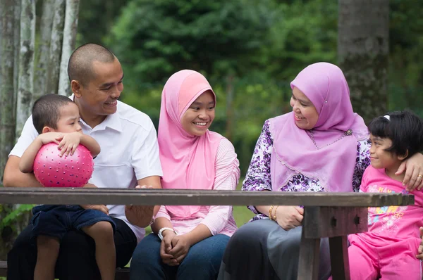 Asian Family enjoying time together — Stock Photo, Image