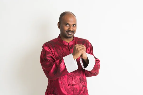 Indiase man met chinese kleding — Stockfoto
