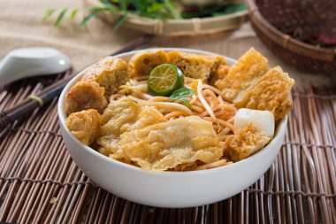 Singapur curry noodle