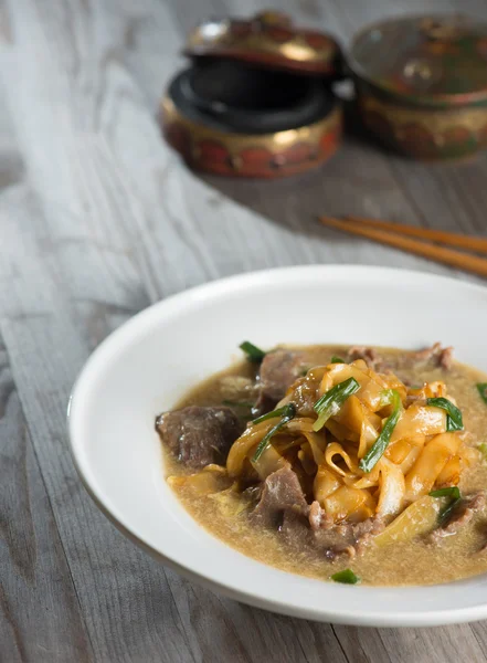 Fried noodle with beef — Stock Photo, Image