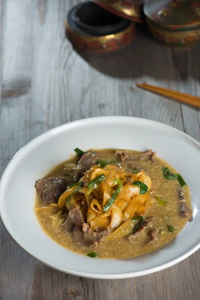 Fried noodle with beef — Stock Photo, Image