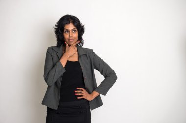 Hintli kadın düşünme