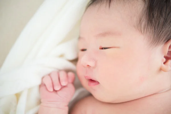 Азіатський новонародженої дитини — стокове фото