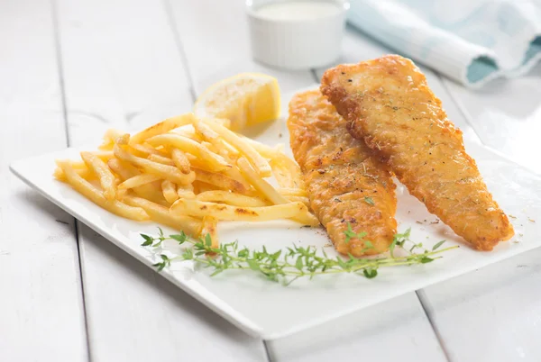 Engelse Fish and chips — Stockfoto