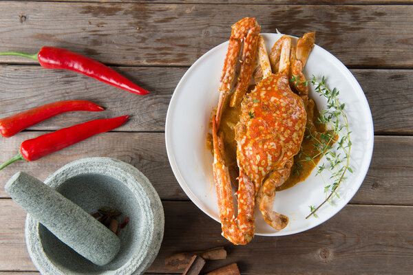 вкусный горячий и острый краб
