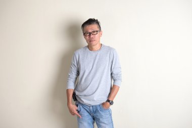 rahat Asya kıdemli erkek