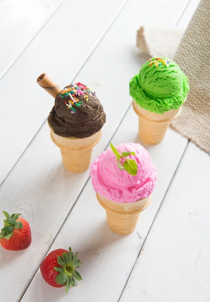 다양 한 콘 아이스크림 — 스톡 사진