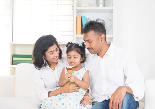 Indian family enjoying ice cream — Stock Photo, Image