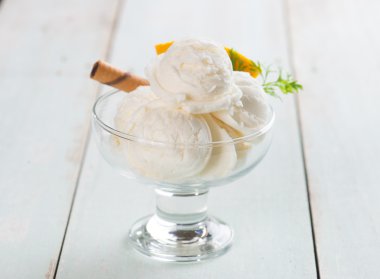 Vanilyalı dondurma.