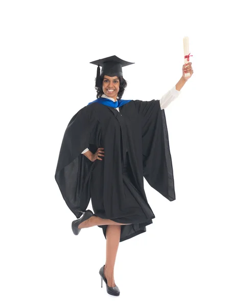 Mulher graduada com seu diploma — Fotografia de Stock