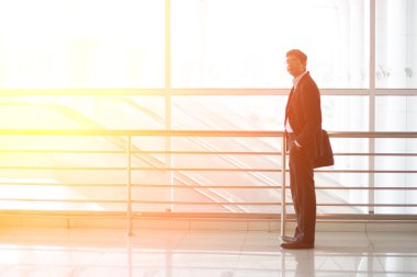 Hint iş adamı havaalanında