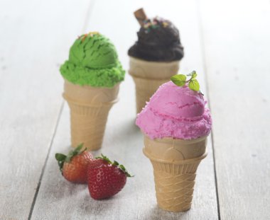 çeşitli koni dondurmalar