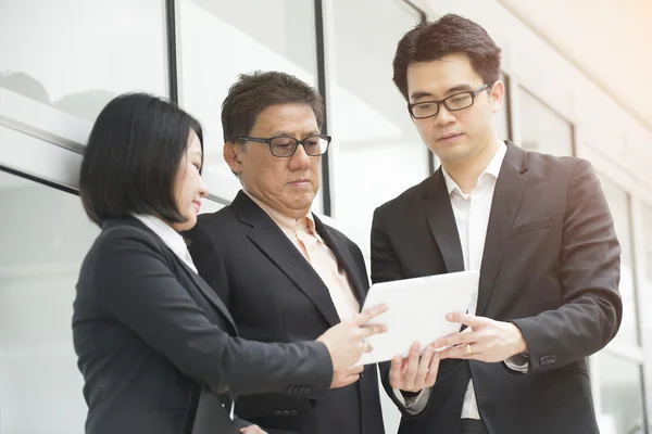 Asian busines team meeting — Stock Photo, Image