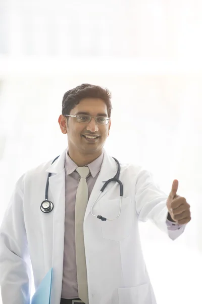 Indický mužské doktor — Stock fotografie