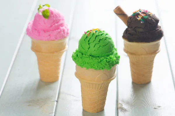 Разнообразный вкус мороженого — стоковое фото