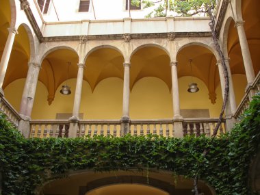 Barcelona'da geleneksel mimari