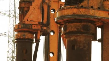 Sondaj inşaat sahasında delik delme. Clouse Up.