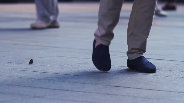 Primer plano de los pies en el baile — Vídeos de Stock