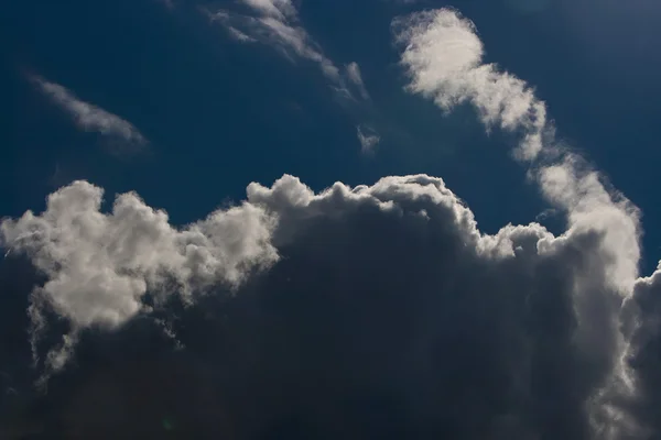 天空与云彩 — 图库照片