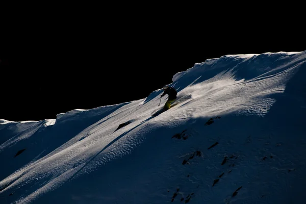 Freeride w górach Kaukazu — Zdjęcie stockowe