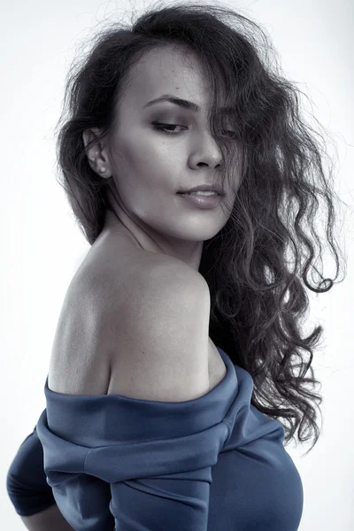 아름 다운 스페인 모델 포즈 — 스톡 사진